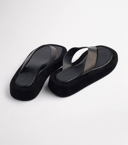 Black Tony Bianco Ives Black Como 3.5cm Slides | EZAHC84100